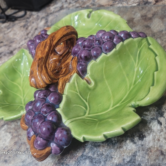 0826. Vintage 1963 Arnels Ceramic Molds Vibrant Green & Purple Ceramic Platter - Picture 6 of 8